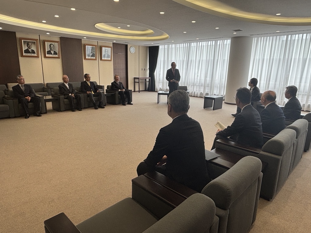 4月18日 小牧市区長会地区会長表敬訪問