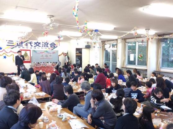 東田中区3世代交流クリスマス会の様子