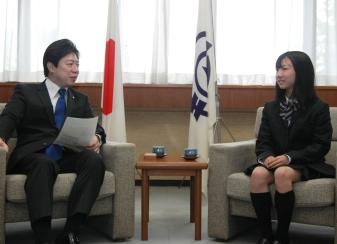 寺本明日香選手表敬訪問の写真