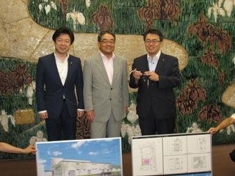 日本特殊陶業の知事訪問の写真
