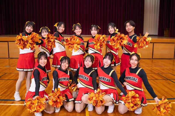 誉高校のチアリーディング&ダンス部の皆さん