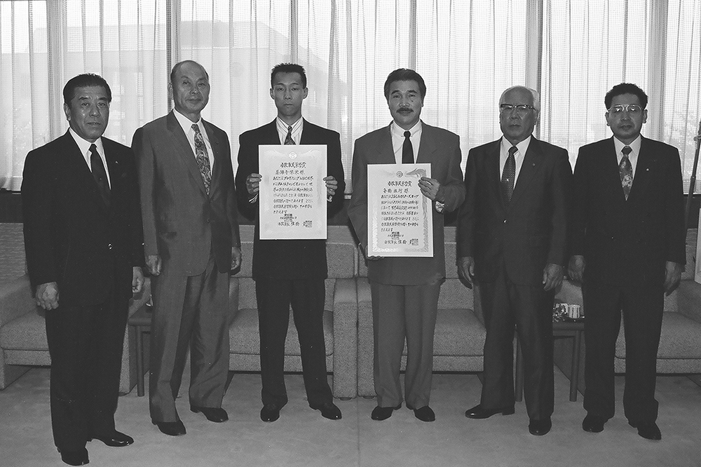 市民栄誉賞制定。受賞第1号は薬師寺保栄さん(プロボクシング)と舟橋淑行さん(マスターズ水泳)