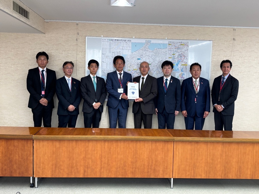 23日 名濃バイパス建設促進期成同盟会要望活動(中部地方整備局)