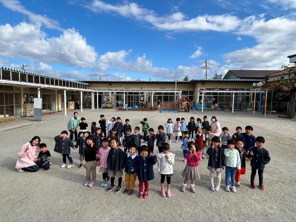 山北保育園での集合写真