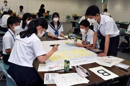 グループワークで話ある生徒の様子