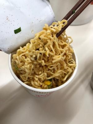 カップ麺2