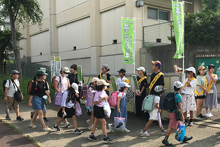あいさつ運動のようす