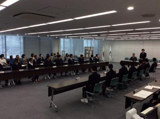 自衛隊入隊入校予定者激励会の様子