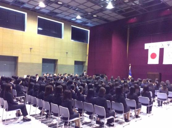 春日井小牧看護専門学校入学式の様子