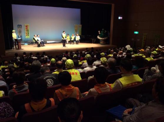 夏の交通安全県民運動キャンペーンの様子