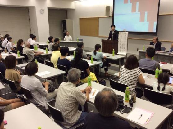 小牧市協働推進事業 中学生英語スピーチコンテストの様子