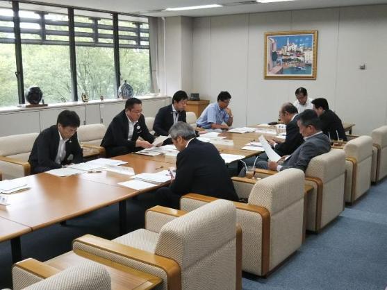 愛知県市長会役員会の様子