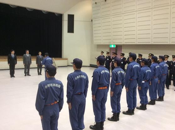 消防団年末夜警激励金授与式の様子の写真