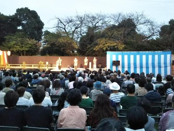 小牧山薪能の様子