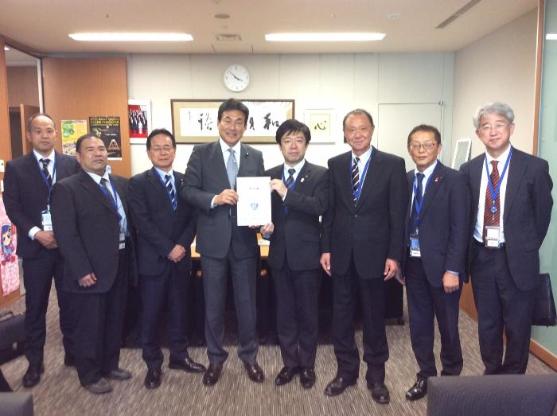 名濃バイパス建設促進期成同盟会要望活動の様子（藤川参議院議員）