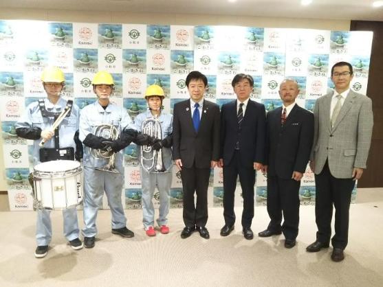 18日 小牧工業高校マーチングバンド部市長表敬訪問