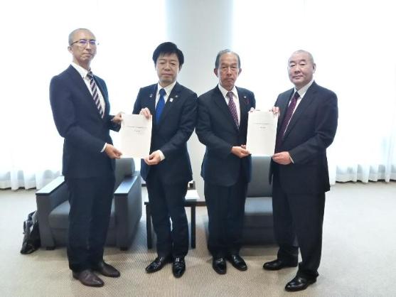 22日 私立幼稚園連合協議会陳情