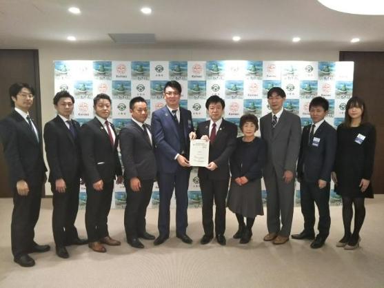 28日 こまき市民討議会実施報告書提出式
