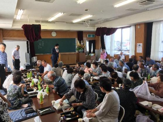 二重堀区敬老会の様子