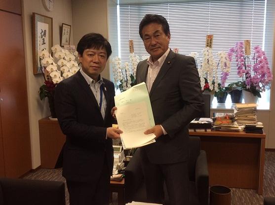 藤川政人参議院議員陳情の様子の写真