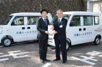 JA尾張中央農業協同組合から自動車の寄附の写真