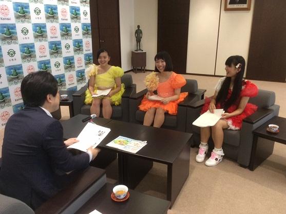 ハッピーパプリカ来訪 @FM収録の様子の写真