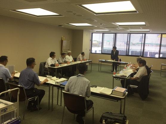 小牧市体育協会理事会の様子の写真