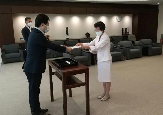 1日 監査委員(議会選出)辞令交付式