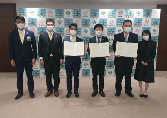 13日 こまき市民討議会協定締結式