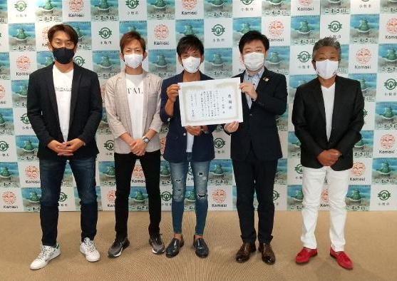 5日 平手敏雄氏への感謝状贈呈(こまくるの待機所を自費で設置)