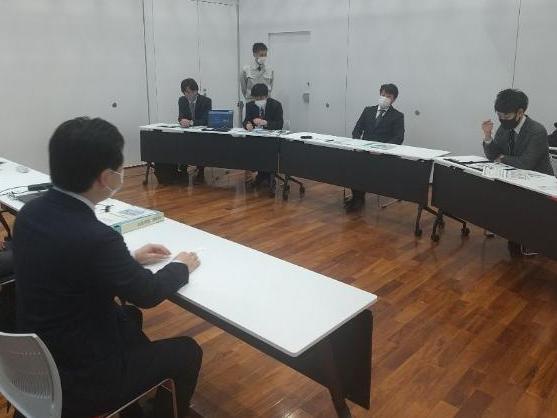 26日 中央図書館視察(香川県坂出市長)