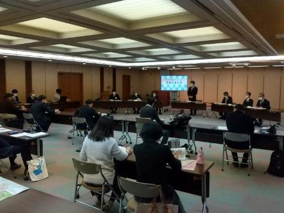 11日 新春記者会見