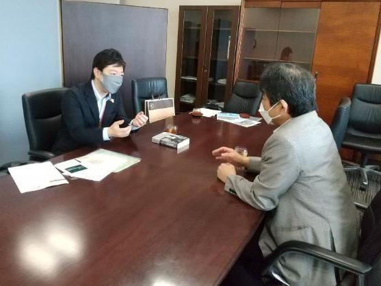 1日 内閣官房参与(社会保障・人口問題) 山崎史郎氏 面会
