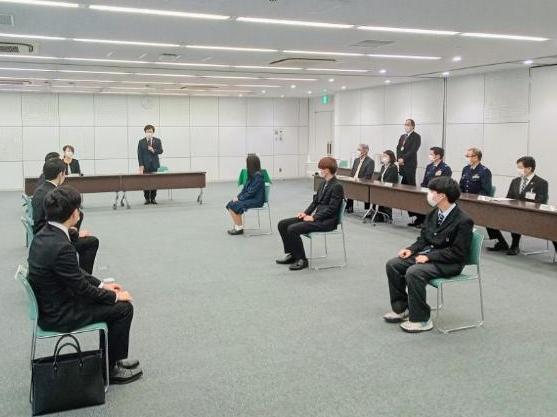 17日 小牧市自衛隊入隊予定者激励会