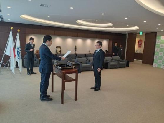 21日 固定資産評価審査委員辞令交付式