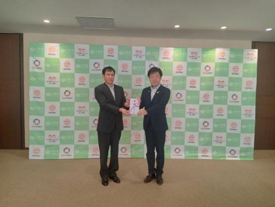 25日 日本ガイシ株式会社 目録贈呈式
