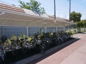 自転車駐輪場