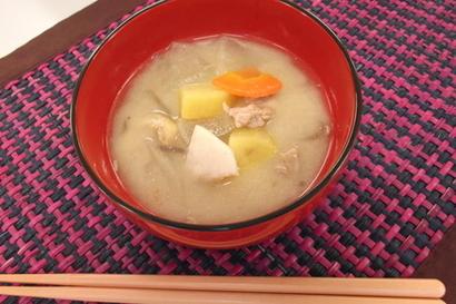 野菜たっぷりな豚汁