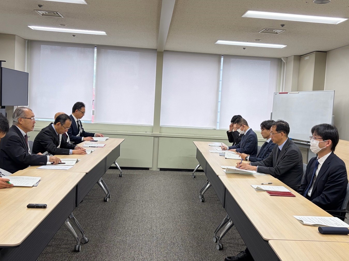 中部運輸局への要望活動の様子